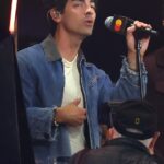 Joe Jonas vystupuje so svojimi bratmi po piatej smene v sobotu večer