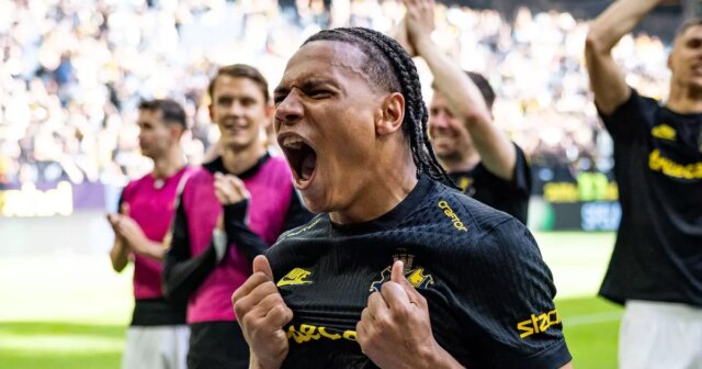 Male Utd v 'konkrétnych dojednaniach' povolí Wonderkid v januárovom prestupe Kevin Filling