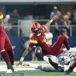 Daniels odišiel po tom, čo bol vyhodený a vzdal sa fumble počas tretej štvrtiny