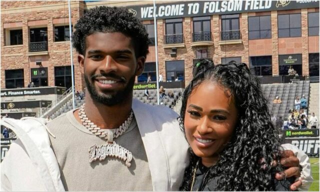 Mama Shedeura Sandersa Pilar Sanders sa rozčuľuje nad nezvyčajnou výzdobou logo pochodového šialenstva