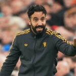 Man Utd sa „ujal vedenia“ za 61,5 milióna libier, čím „šokoval“ Real Madrid, keďže „práca v ponuke“ INEOS dosiahla „najvyšší cieľ“