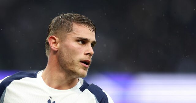 Manažér Tottenhamu Thomas Frank vyvracia stres Mickyho van de Vena Micky van de Ven