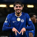 Marc Guiu strelil svoj prvý gól v Lige majstrov za Chelsea a zarobil si na rekord