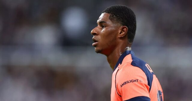 Marcus Rashford poslal „rozčúlenú“ správu Guyovi Utd uprostred dopadu Barcelony Marcus Rashford v akcii za Barcelonu.