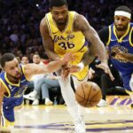 Marcus Smart určuje tón fyzickej hry Lakers