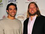 Mark Sanchez vzdáva psychologickú poctu Nickovi Mangoldovi po smrti bývalého spoluhráča vo veku 41 rokov... keď čaká na test kvôli hádke s motoristom