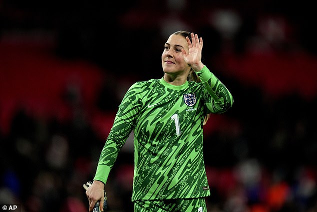 Mary Earpsová po svojom pozoruhodnom živote na dôchodku pred víťazstvom Mary Earps bola sľúbená „úplná pocta“ ako uznanie jej kariéry po jej šokovom odchode do dôchodku