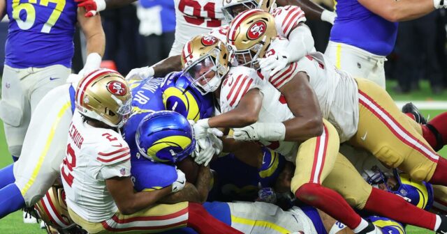 Matthew Stafford nemôže chrániť Rams v prekvapivej strate nadčas na 49ers 

