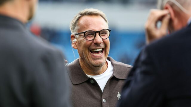 Merson odhalil chybu pri prestupe v „šťastnej“ predpovedi z Male Utd uprostred jedného „zúfalého“ faktora Reds PL 

