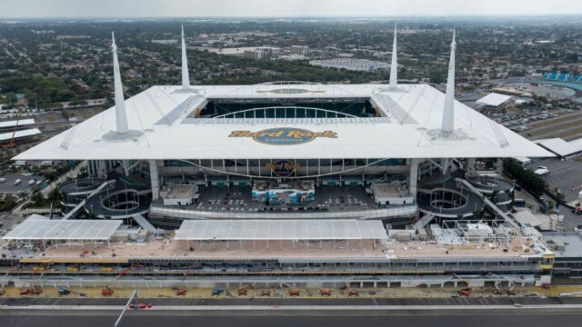 Miami, CFP recenzia pripraviť sa na organizačný problém Acid rock Arena 

