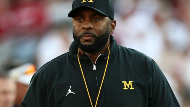 Michigan, Sherrone Moore lákajú na prípady porušenia pravidiel Michigan, Sherrone Moore lákajú na prípady porušenia pravidiel