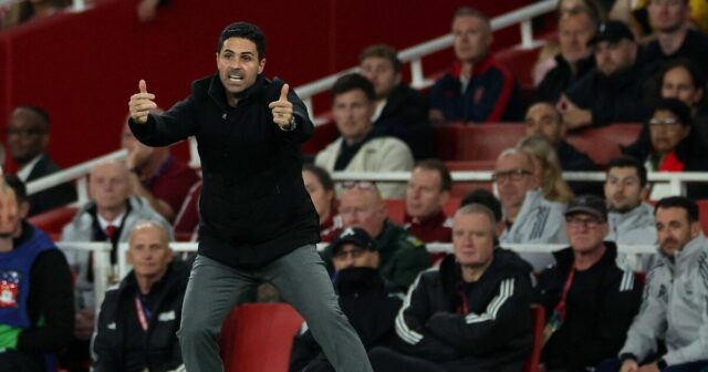 Mikel Arteta Raves v zbierke celebrity, keď experiment Olympiacos zlyhá | Futbal | Športová aktivita 

