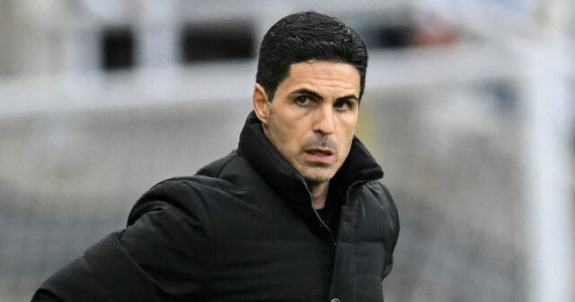 Mikel Arteta Sack Insurance Nárok Vykonaný ako stratégia „760 m arény“. 

