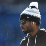 Moderátor rádia v Clevelande rozhodne vyzýva Brownsa, aby začal Shedeura Sandersa