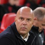 Arne Slot počas Liverpoolu vs Crystal Palace v Carabao Cupe