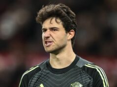 Asistent Sira Alexa označuje šokovanú letnú zmluvu ako „nie na úrovni“ pre Red Devils Mužská celebrita Utd skúmaná v Brightone vyhrala, keď Neville predpovedal 2 mužov Red Devils