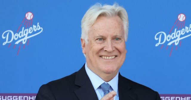 NBA schválila Bussov predaj Lakers majiteľovi Dodgers Markovi Walterovi NBA schválila Bussov predaj Lakers majiteľovi Dodgers Markovi Walterovi