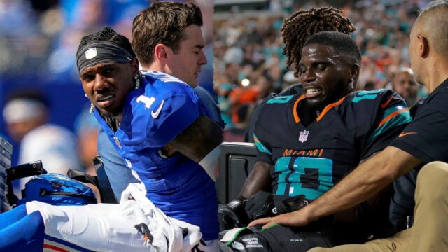 NFL TALE Larry Fitzgerald hodnotí argument trávniku vs trávnikom 

