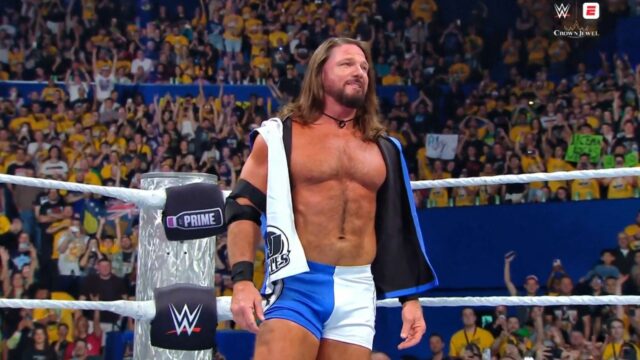 Na čo poukazuje Bullet Club vo WWE Crown Gem? 

