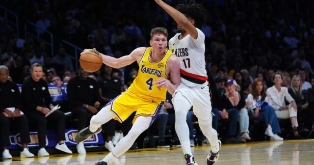Napriek 41 faktorom Austina Reavesa, Lakers s krátkymi rukávmi sa Napriek 41 faktorom Austina Reavesa, Lakers s krátkymi rukávmi sa nehodia do bundy Path Sports