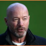 Alexander Isak reaguje počas zápasu Liverpool vs Man United