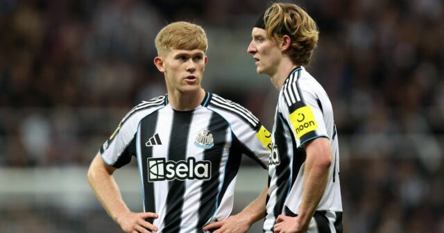 Newcastle podal úplne nové problémy so zranením, keď sa Lewis Hall pripravil na SPOLOČNOSTI SPOLOČNOSTI | FUTBOL | Športová aktivita 

