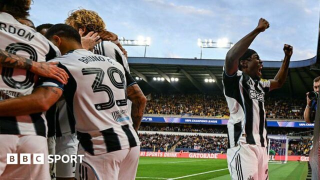 Anthony Elanga celebrates after Newcastle United's opening goal against Union Saint-Gilloise at Lotto Park on 1 October, 2025