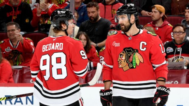 Nick Foligno z Blackhawks odchádza na detskú chirurgickú liečbu 

