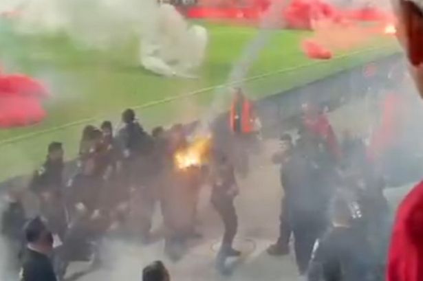 Oblek Maccabi Tel Aviv bol ukončený kvôli obavám policajtov, pretože Oblek Maccabi Tel Aviv bol ukončený kvôli obavám policajtov, pretože dovolenkový dom Aston čaká na výber