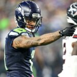 Ochrana Seattle Seahawks kontroluje Houston Texans vo víťazstve