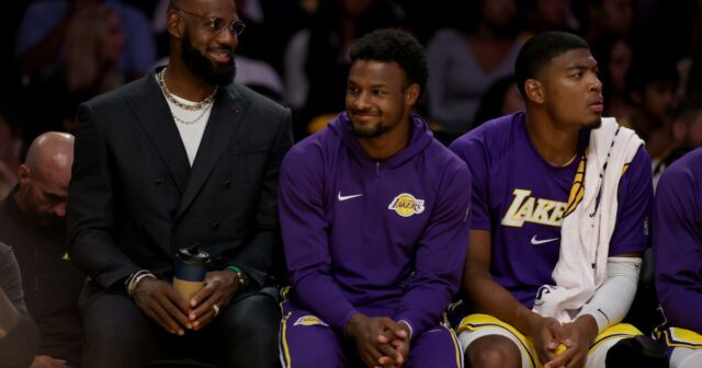 Otváracie dejstvo Lakers zlyhá a zvyšuje problémy týkajúce sa budúcnosti 

