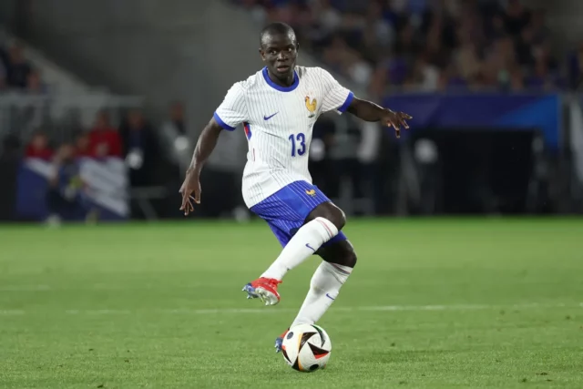 Paris FC sa zameriava na vysnívaný krok pre N'Golo Kantého Paris FC sa zameriava na vysnívaný krok pre N'Golo Kantého