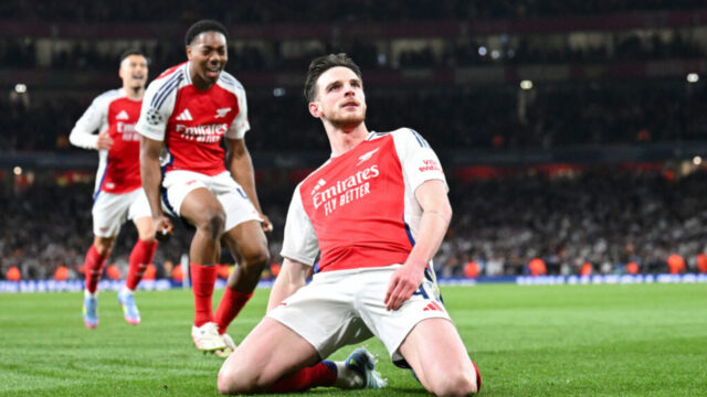 Paul Scholes vysvetľuje, prečo nezahrnul Declana Ricea do svojho zoznamu najlepších stredopoliarov
