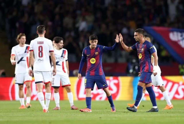 Pedri chránia kolegu z barcelony pod ohňom po strate Sevilla 

