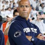 Penn State vypúšťa hlavného inštruktora James Franklin, štát zdrojov