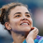 Poznámka Jasmine Paolini 'Gass Away On Court' Prestupuje diskusia po tom, ako sa Emma Radacanu vzdá