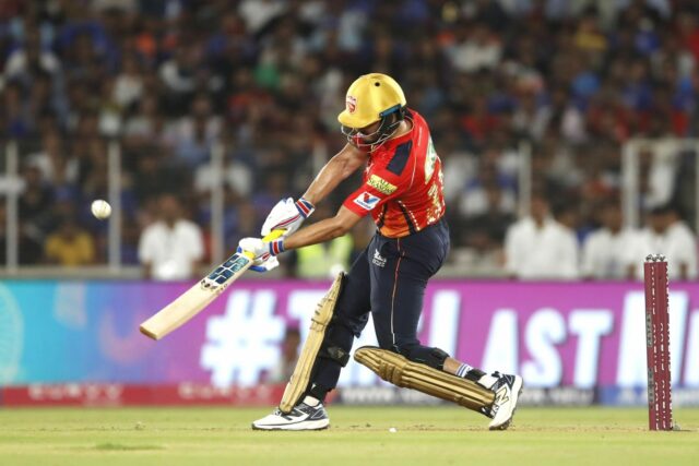 "Prečo si prezeráte Virat Kohli?"-- Slová znalosti MS Dhoni pre "Prečo si prezeráte Virat Kohli?"-- Slová znalosti MS Dhoni pre celebritu PBKS počas IPL