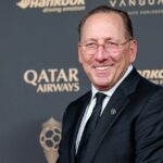 John Textor (vyššie) vedel rozhovory s predsedom Sheffield Streda Dejphon Chansiri