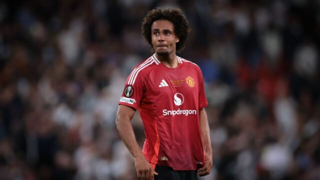 Prenos správ, informácie: Zirkzee a útočisko Como Deal Male United 

