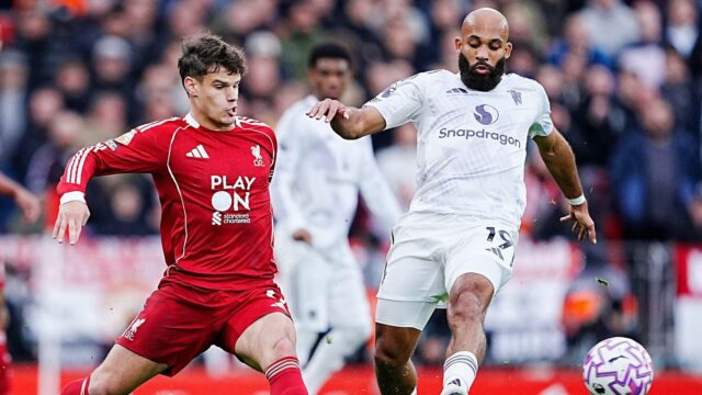 Prestupový šampión Guy Utd ako porazený z Liverpoolu ako ₤ 214 m kvarteto sa otočilo v strede výstavy INEOS FSG 

