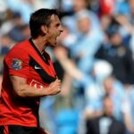 Príbeh za Guy United používa rockové ruže ', toto je ten jeden pred každým oblekom
