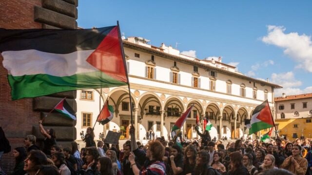 Pro-palestínski militanti sa dostanú do talianskeho futbalového výcvikového centra, aby sa postavili proti videohre vs Izrael 

