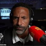 Rio Ferdinand pochválil Casemira a znovu rozpútal svoju slovnú vojnu s Jamiem Carragherom