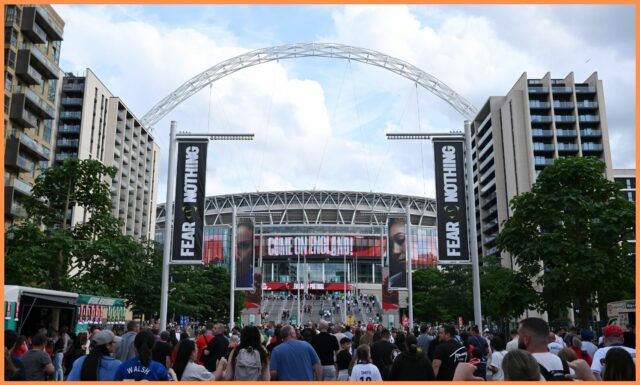 S nástrojmi berú do úvahy zmenu domácich oblekov do arény Wembley 

