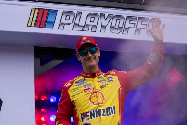 Šampión NASCAR Joey Logano hovorí o minúte play -off „Super Dish“ 

