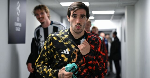 Stredopoliar Newcastlu United Sandro Tonali