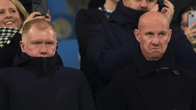 Scholes, šialenstvo okolo mužského mesta United; Ferdinand si z umiestnenia vyberie 3 známe osobnosti 

