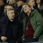 Futbalový riaditeľ Manchestru United Jason Wilcox (vľavo) sa teší z nedávnej formy klubu.