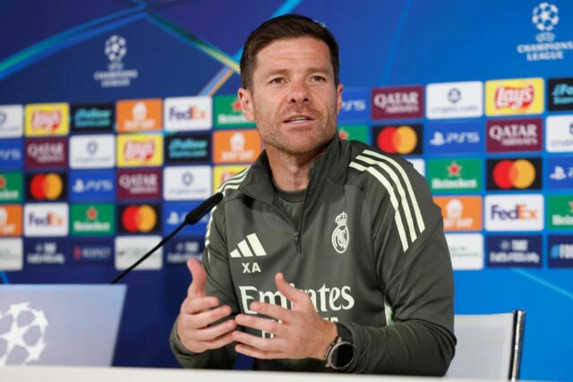 Skutočný madrid dohliada na progresiu Alexa Jimeneza 

