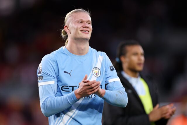 Skutočný madrid očný erling Haaland ako náhradník Vinicius Junior 

